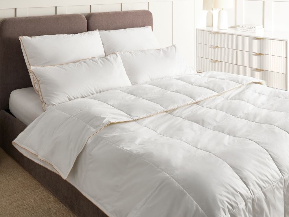 Dekbed Eendendons Medium warm EIGER 200 x 200 cm
