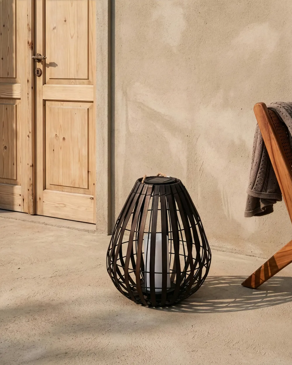 Solar Powered Lantern LUFUPA 61 cm Dark Brown_1042480