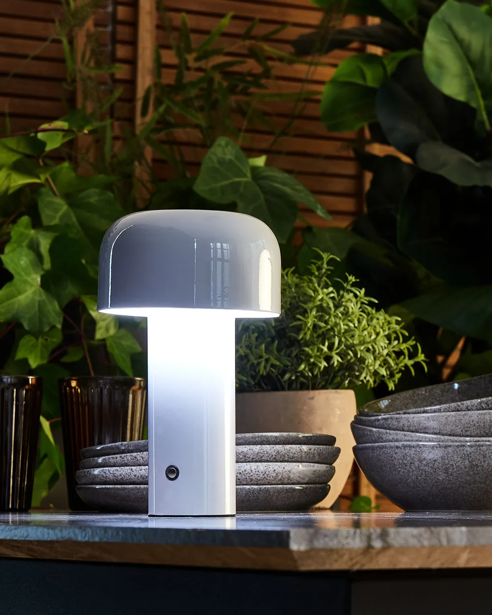 Kabellose LED Tischlampe BESOS mit Dimmer Metall Weiß