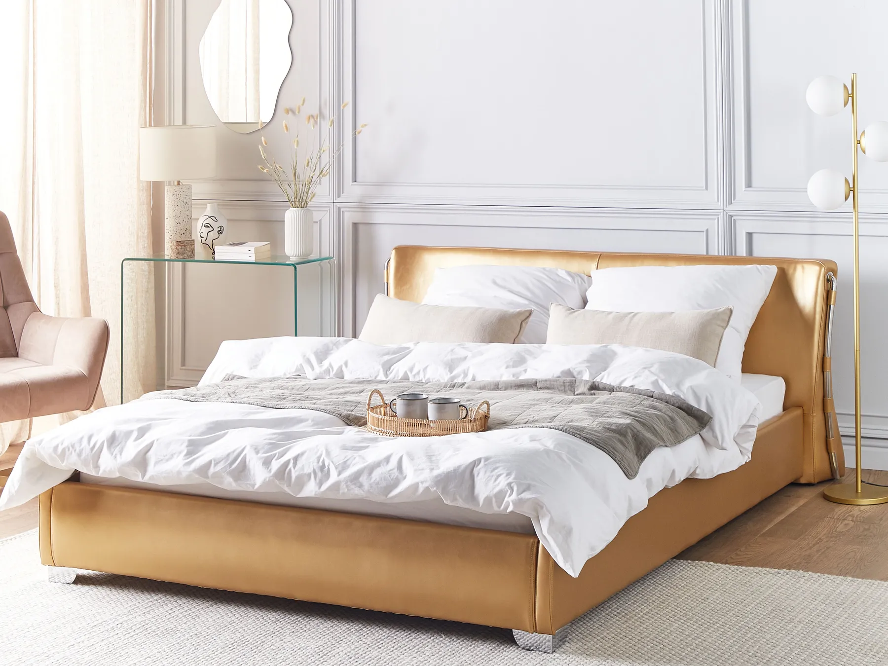 Bett mit LED Echtleder PARIS 160 x 200 cm LED Gold_796171