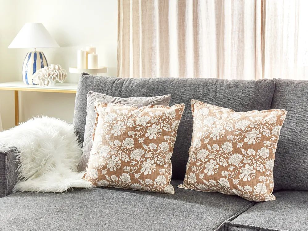 Dekokissen 2er Set NOTELEA 45 x 45 cm Baumwolle Beige Blumenmuster