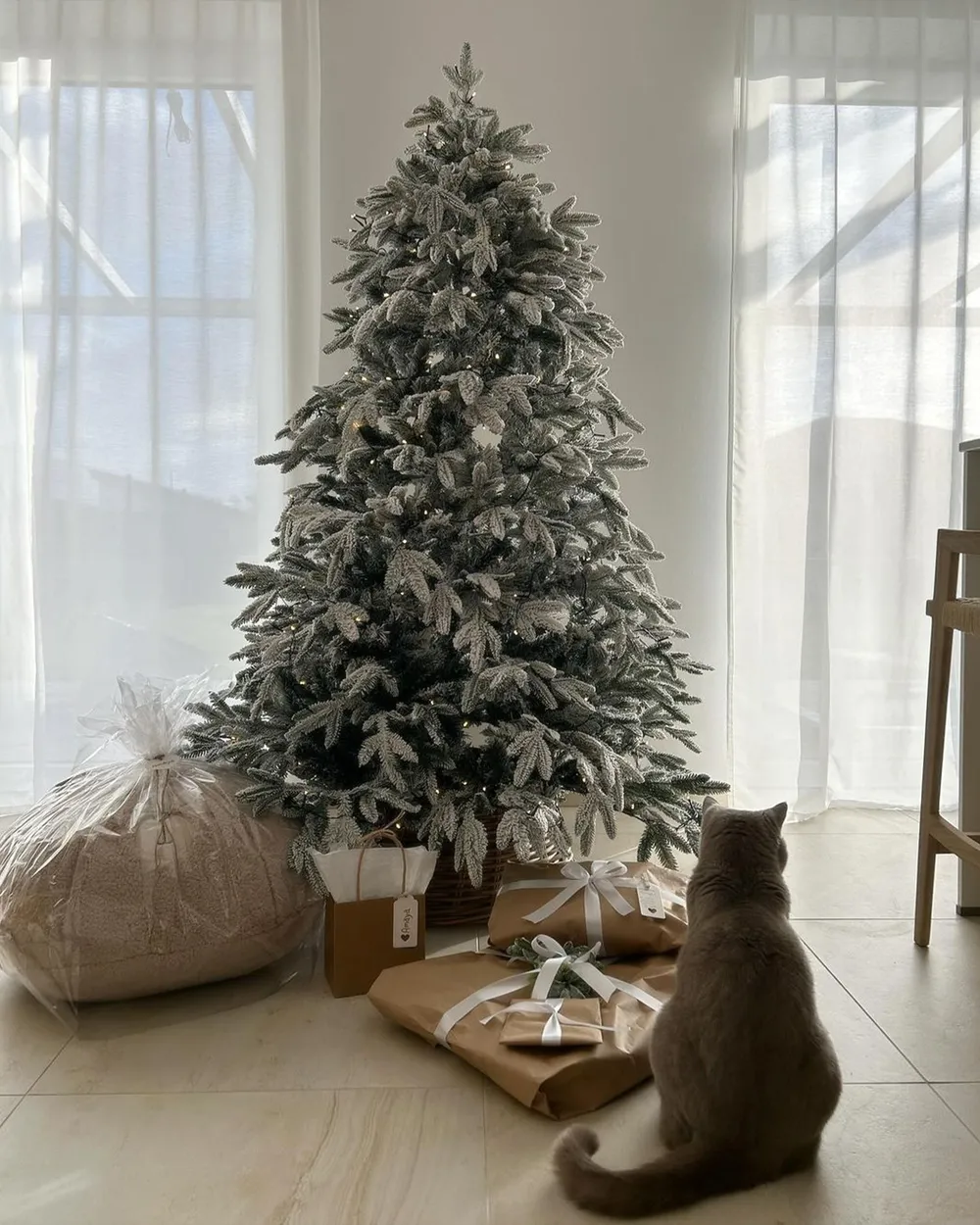 Künstlicher Weihnachtsbaum mit Schnee FORAKER 180 cm Weiß_895596