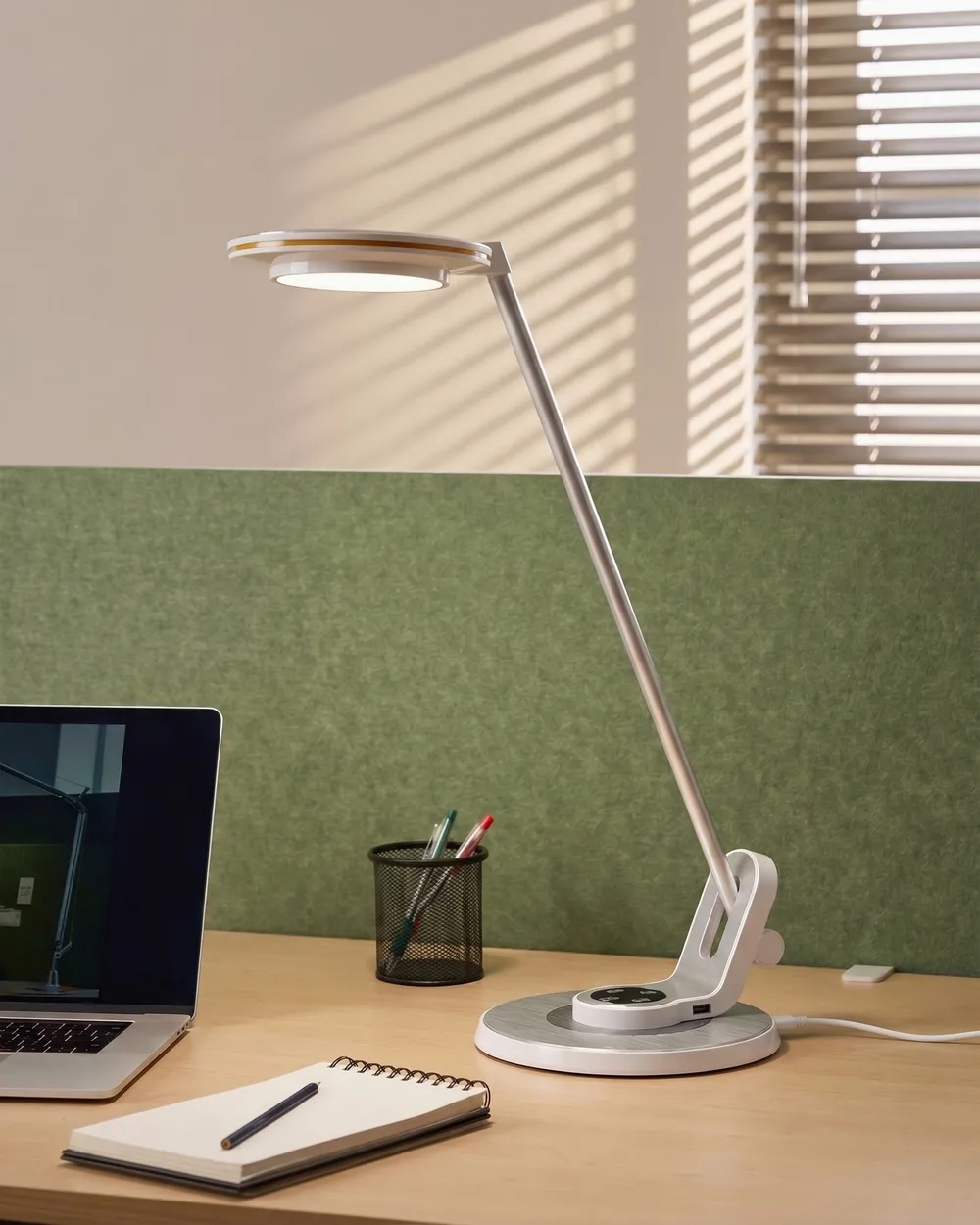 LED Schreibtischlampe CORVUS mit Dimmer Metall Weiß / Silber