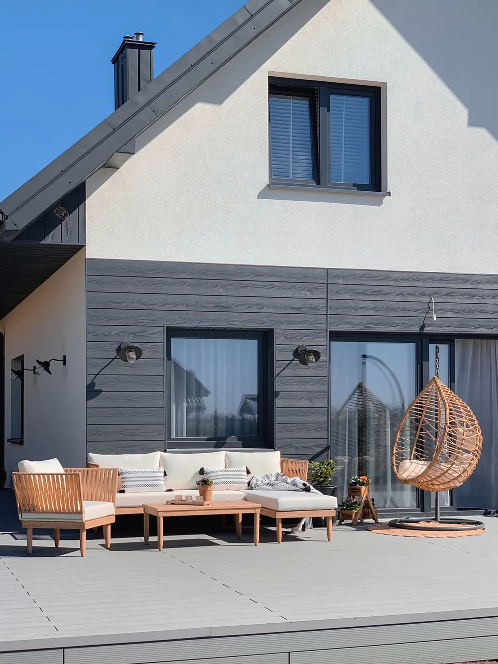 Lounge Set mit Tisch 4-Sitzer CREMONA Akazienholz Hellbraun / Cremeweiß rechtsseitig_857471
