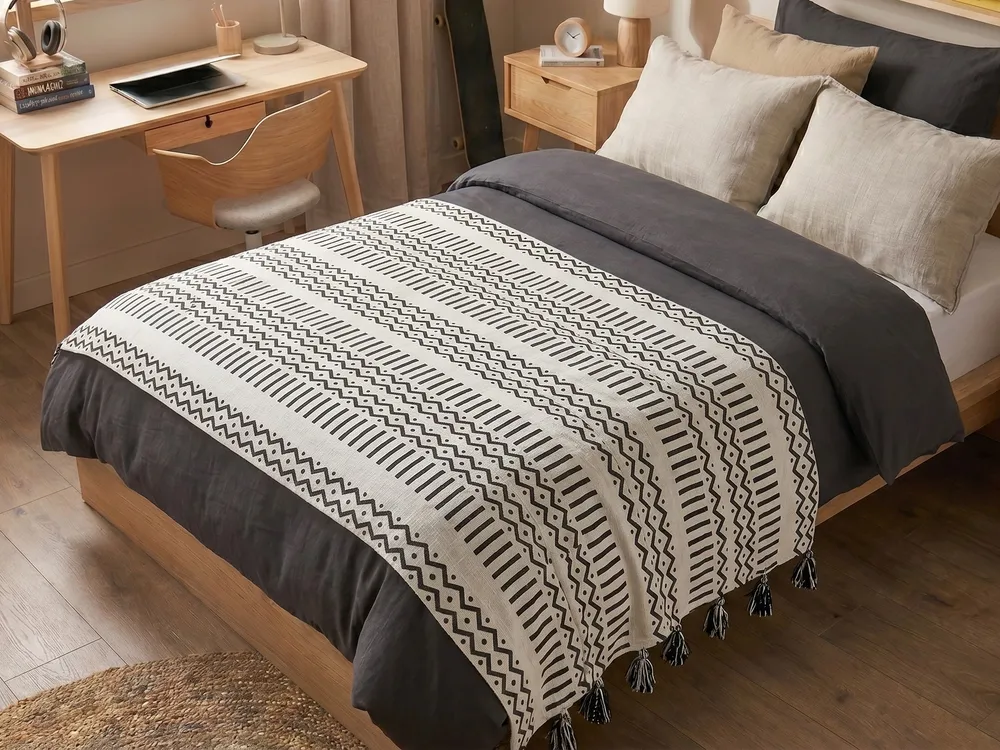 Kuscheldecke UNNAO Baumwolle 130 x 180 cm Weiß