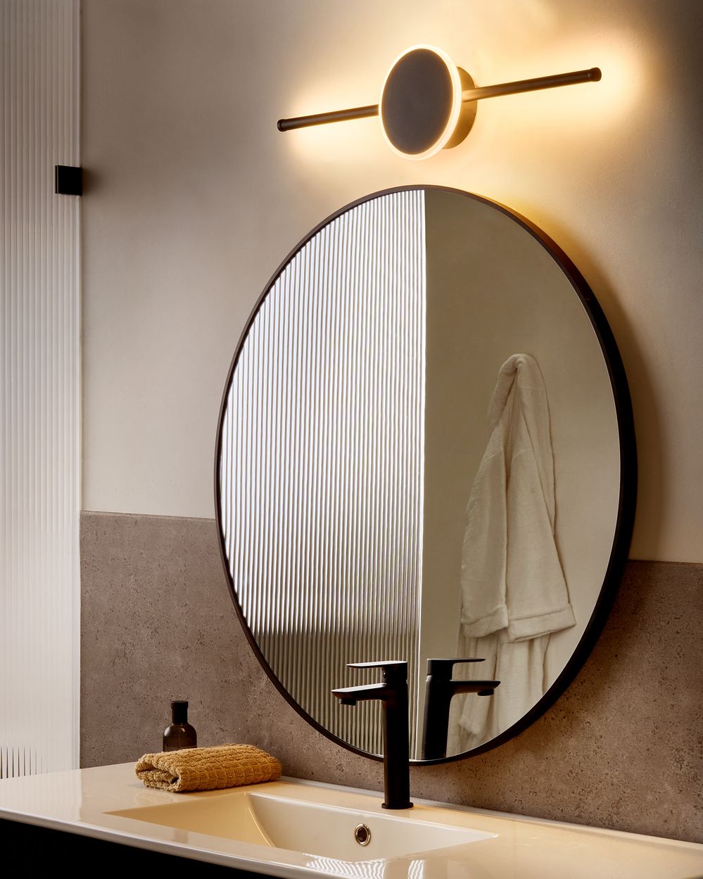 Picture and Mirror LED Light OTHAIN Metal Black