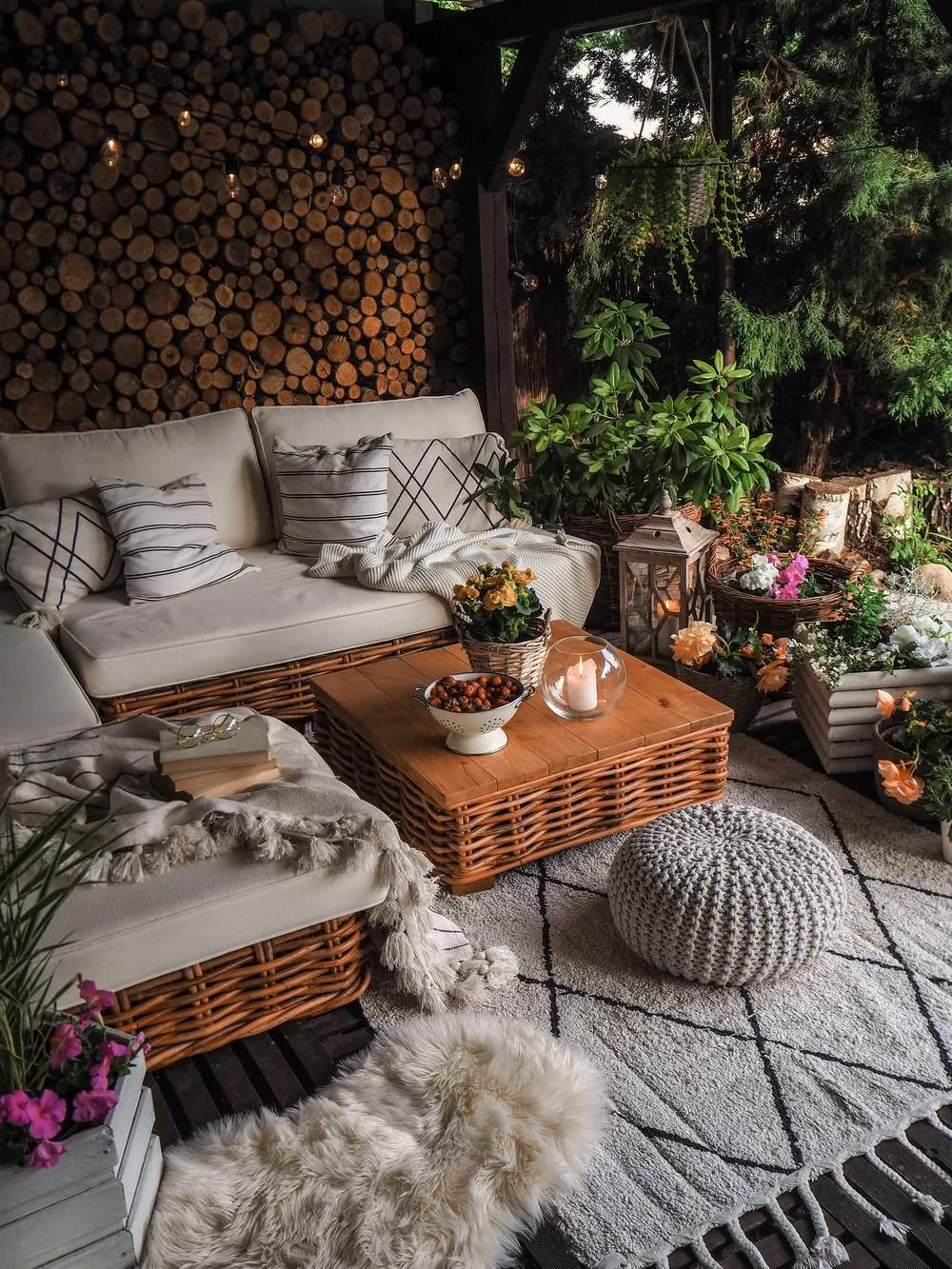 Garden Lounge Set with Table 4 Seater VARALLO Modular Rattan Natural Right Hand_857518