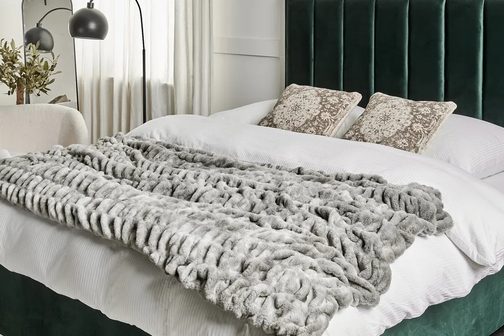 Tagesdecke MACODES Webpelz 150 x 200 cm Grau