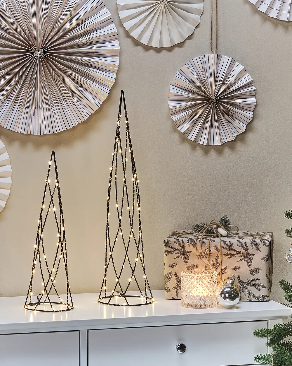 Weihnachtsdekoration 2er Set LED NEIDEN 52/38 cm Weihnachtsbaum Silber