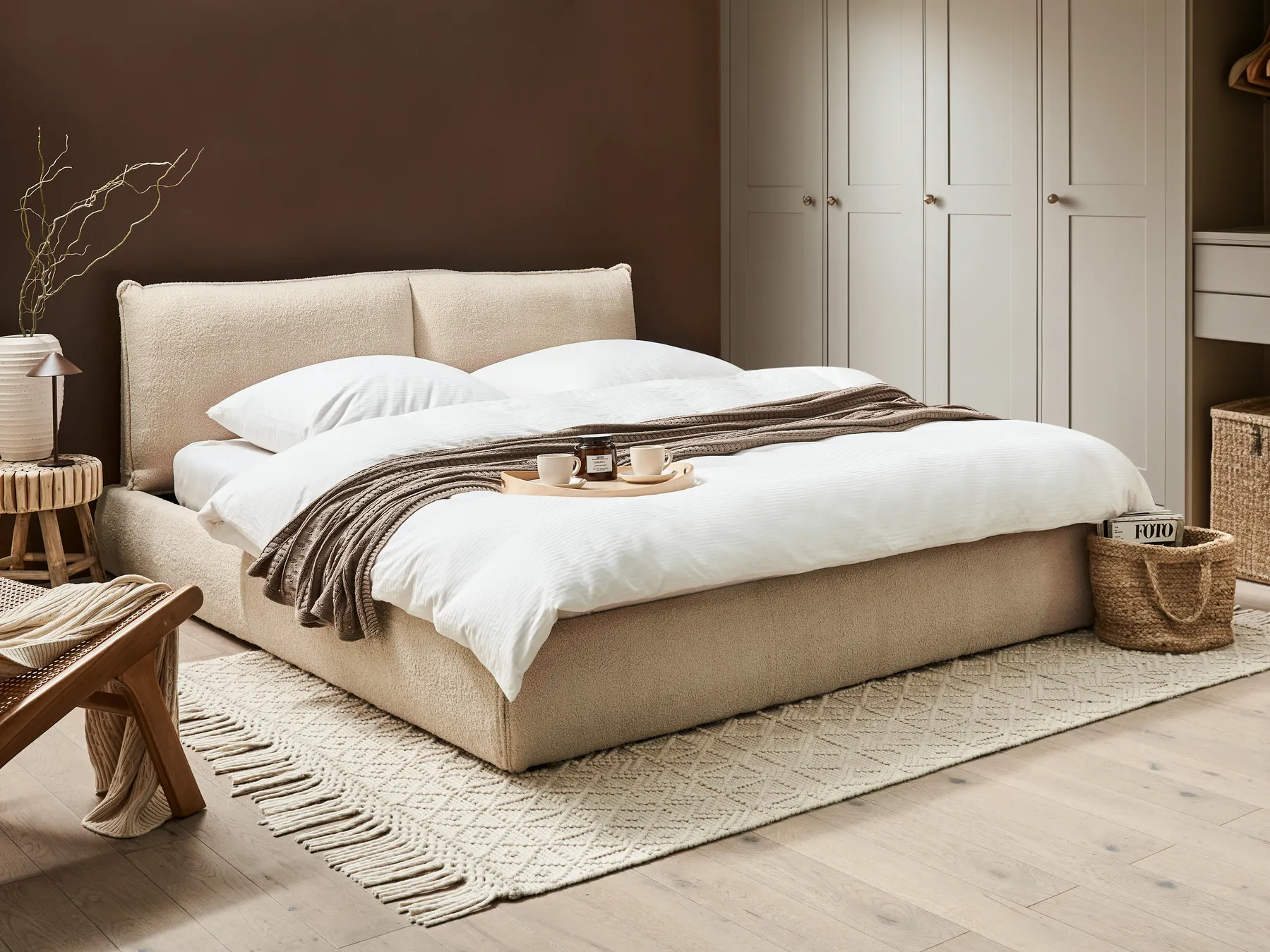 Bed Boucle VINAY 180 x 200 cm (EU Super King) Light Beige_969357