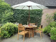 Gartenmöbel Set 4-Sitzer AGELLO mit Schirm (12 Optionen) Akazienholz Braun_923481