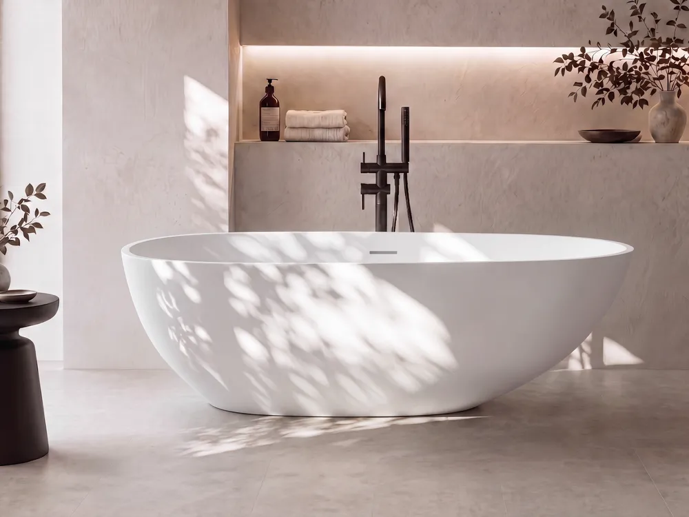 Freistehende Badewanne TURIA 170 x 80 cm Mineralwerkstoff Weiß