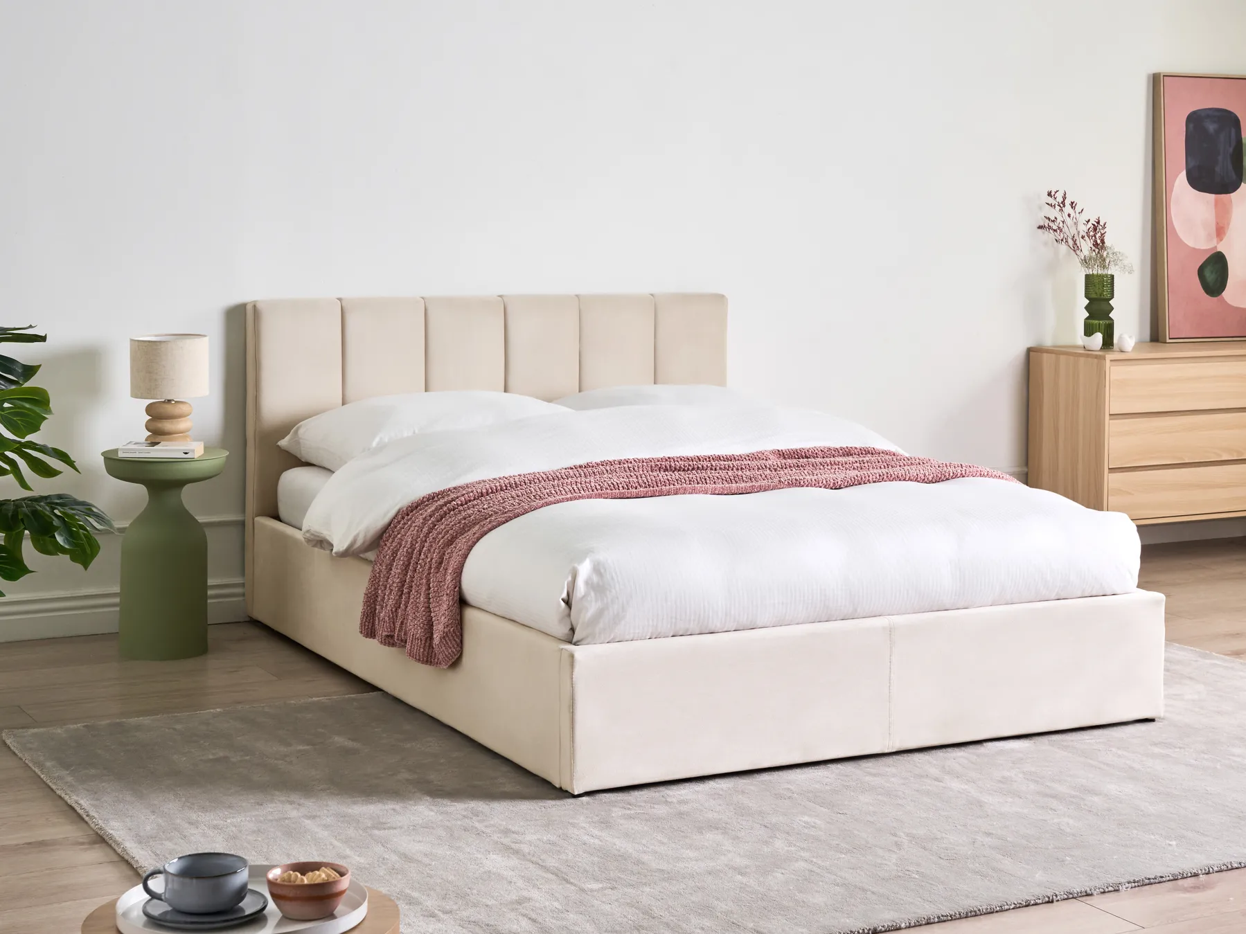 Bett mit Stauraum DREUX Samtstoff Hellbeige 140 x 200 cm_1012254