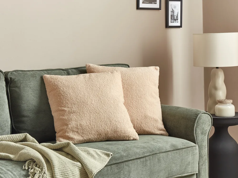 Dekokissen 2er Set LEUZEA 45 x 45 cm Bouclé Beige Ohne Muster