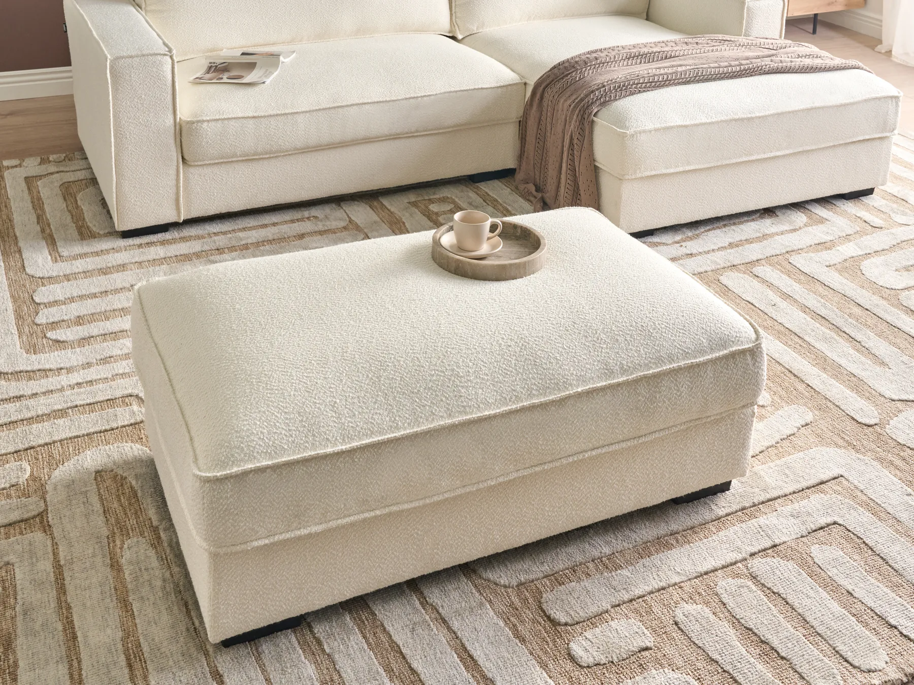 Ottomane RENDERS Bouclé Cremeweiß_988572