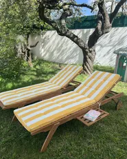 Sonnenliege CESANA mit Relaxfunktion Akazienholz Hellbraun_921045