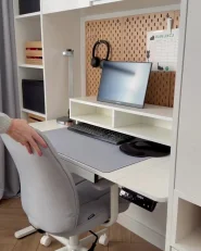 Schreibtisch elektrisch höhenverstellbar LUCAMA 120 cm 60 cm mit USB-Anschluss Weiß_1056755