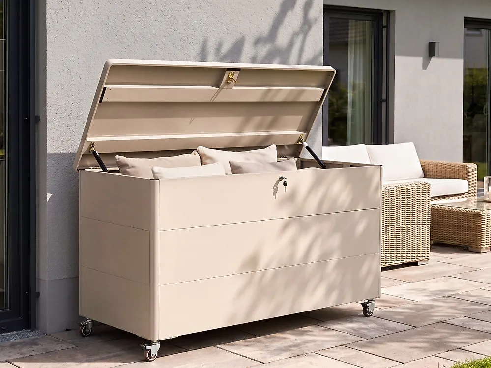 Aufbewahrungsbox KYMI 136 cm 55 cm Metall mit Rädern Beige_1172867