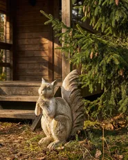 Gartenskulptur TURSI Eichhörnchen Beige_1055029