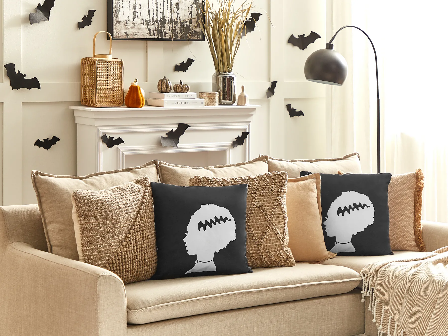 Set of 2 Decorative Cushions MANDEVILLA 45 x 45 cm Velvet Black Abstract Pattern_830140