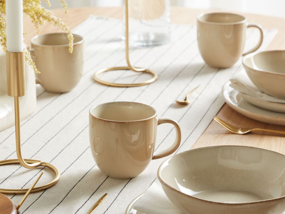 Set van 4 mokken GINSENG Steengoed Lichtbeige