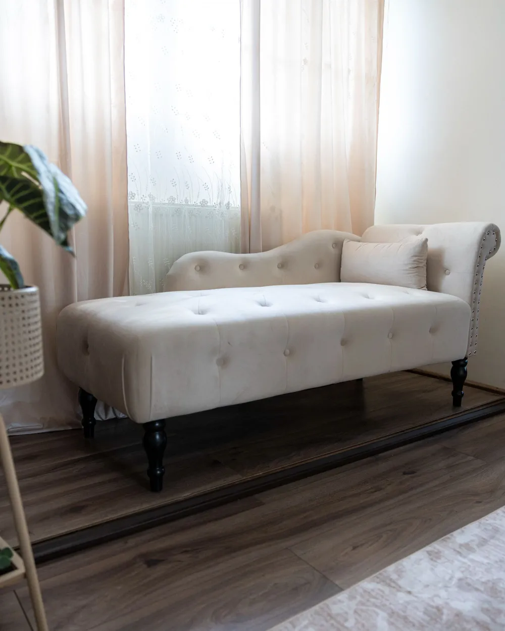 Right-Hand Chaise Longue IVRY Velvet Light Beige_1075810