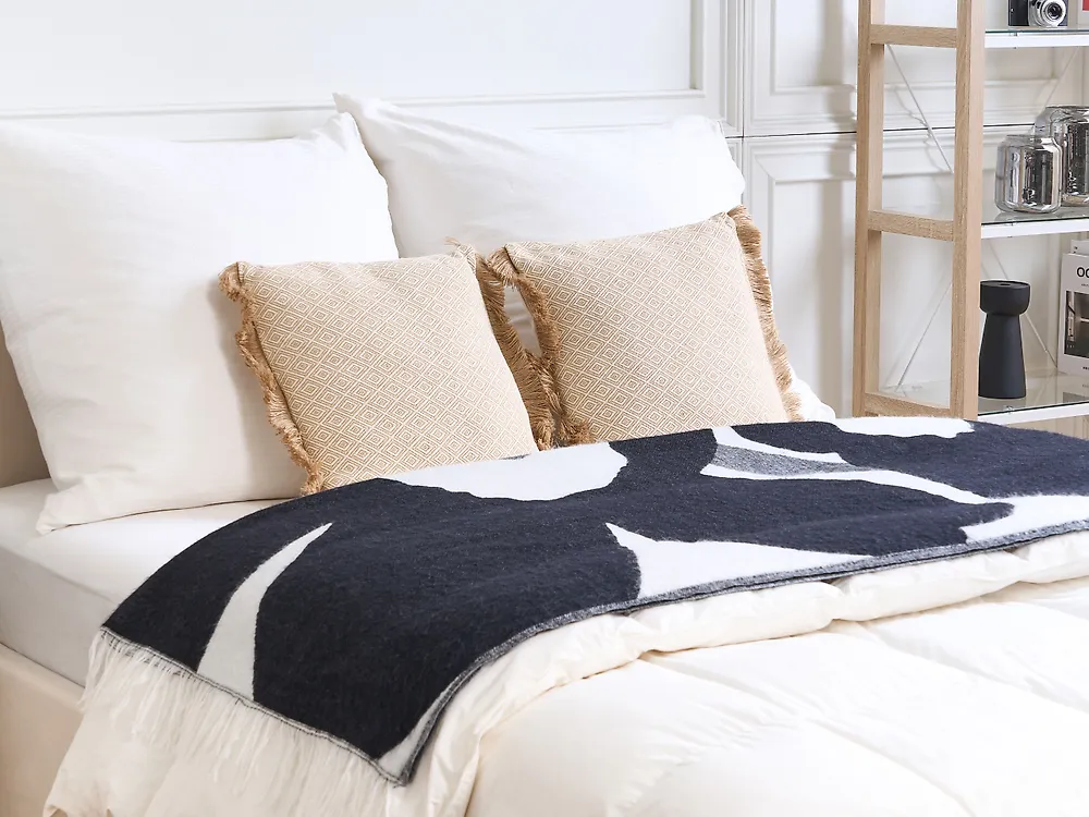 Set of 2 Decorative Cushions LONAR 45 x 45 cm Beige_1179683