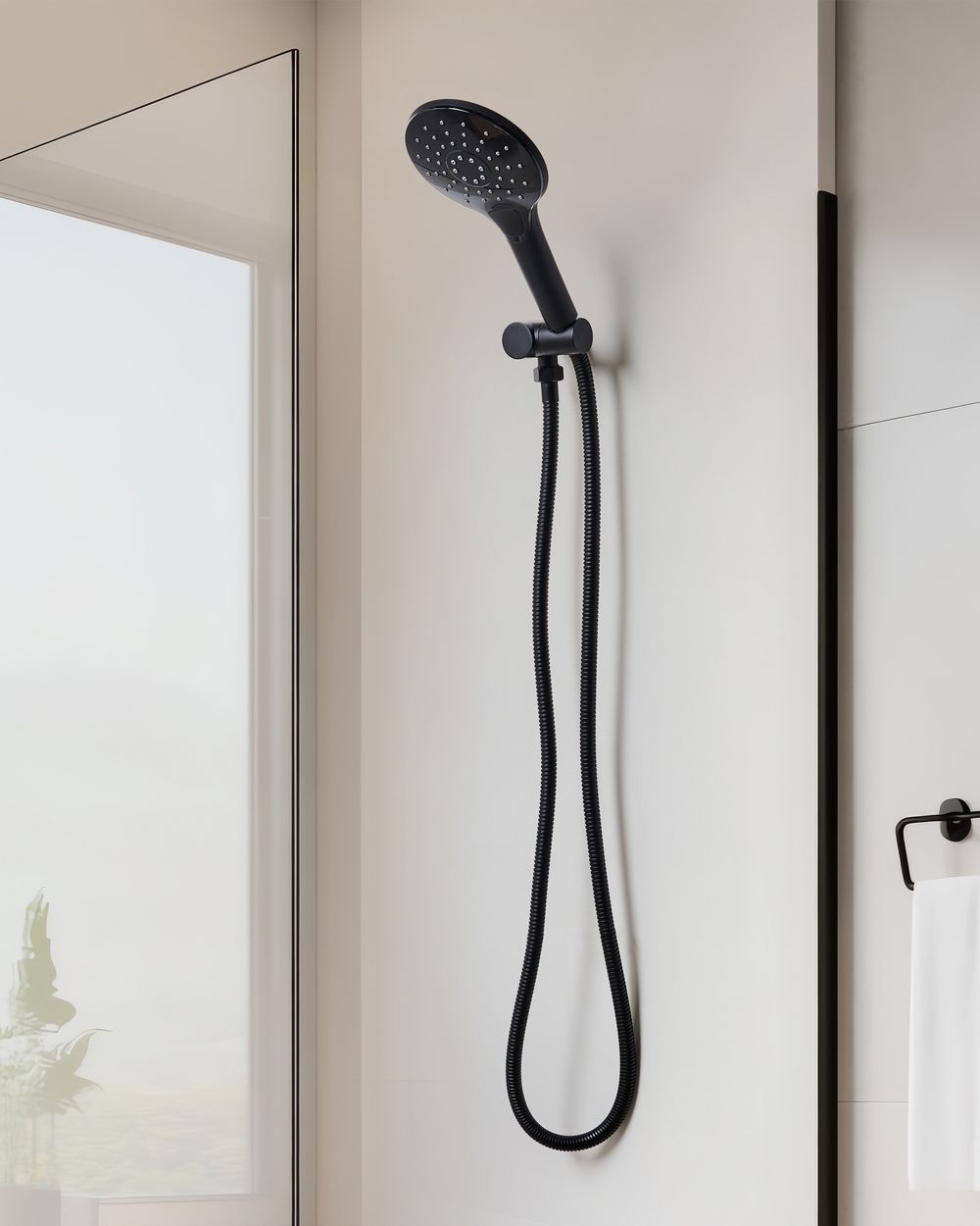 Shower Head and Hose Kit IQUIRA 4-function Black