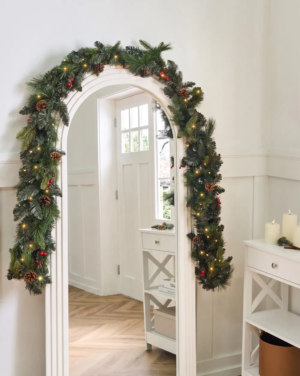 Weihnachtsgirlande LED WHITEHORN 270 cm Dunkelgrün