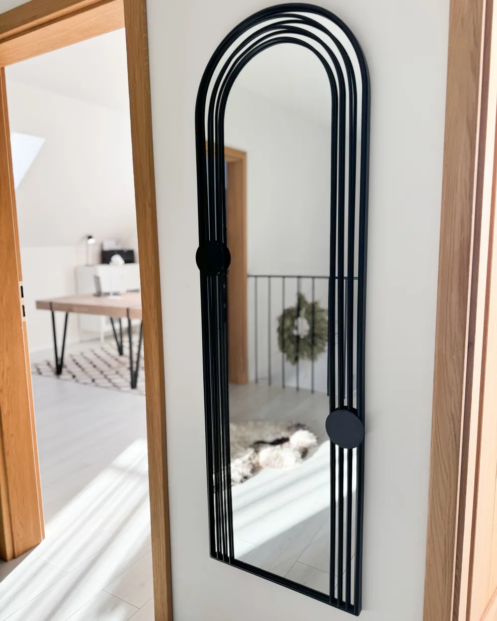 Wandspiegel AJAIN 45 cm 146 cm Metall Schwarz_1051635