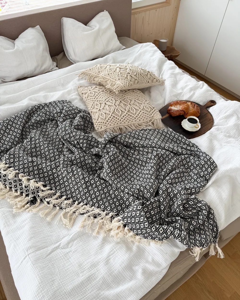 Dekokissen 2er Set PATTAN 45 x 45 cm Baumwolle Beige Geometrisches Muster_974879
