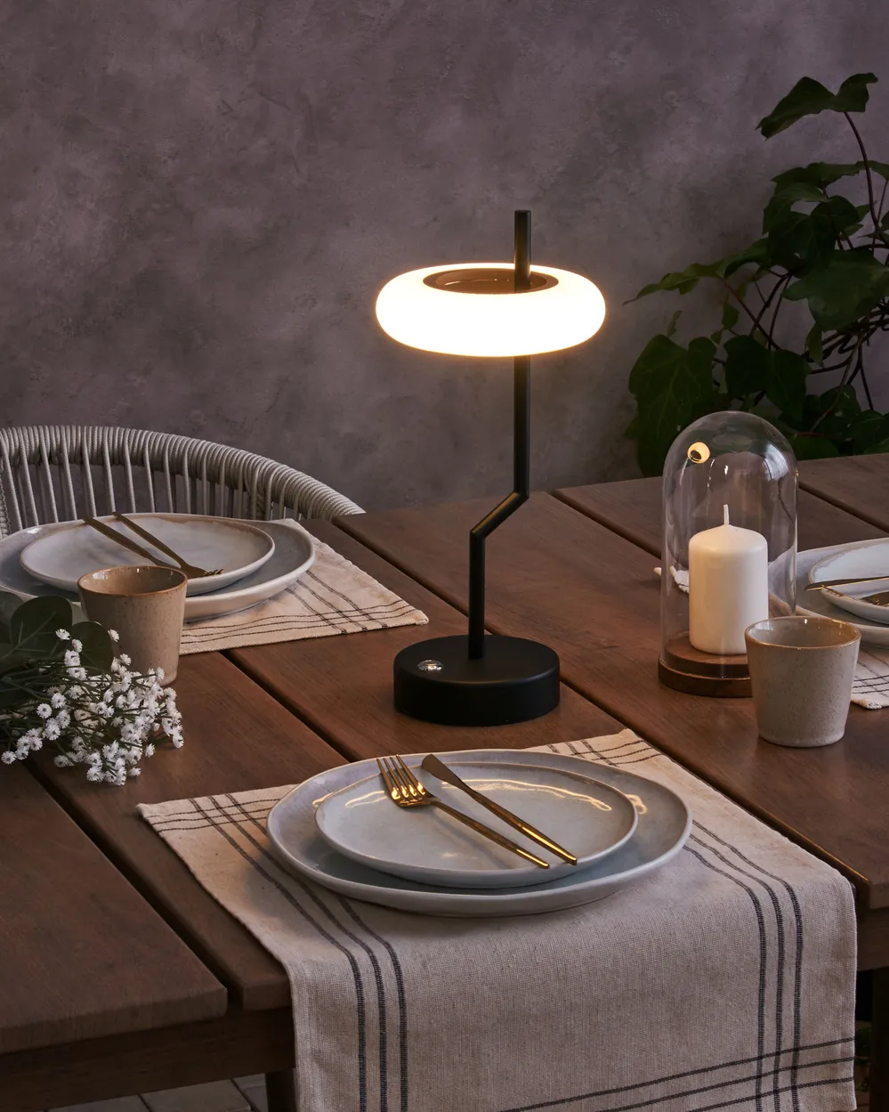 Kabellose LED Tischlampe ALVIELA mit Dimmer Metall Schwarz