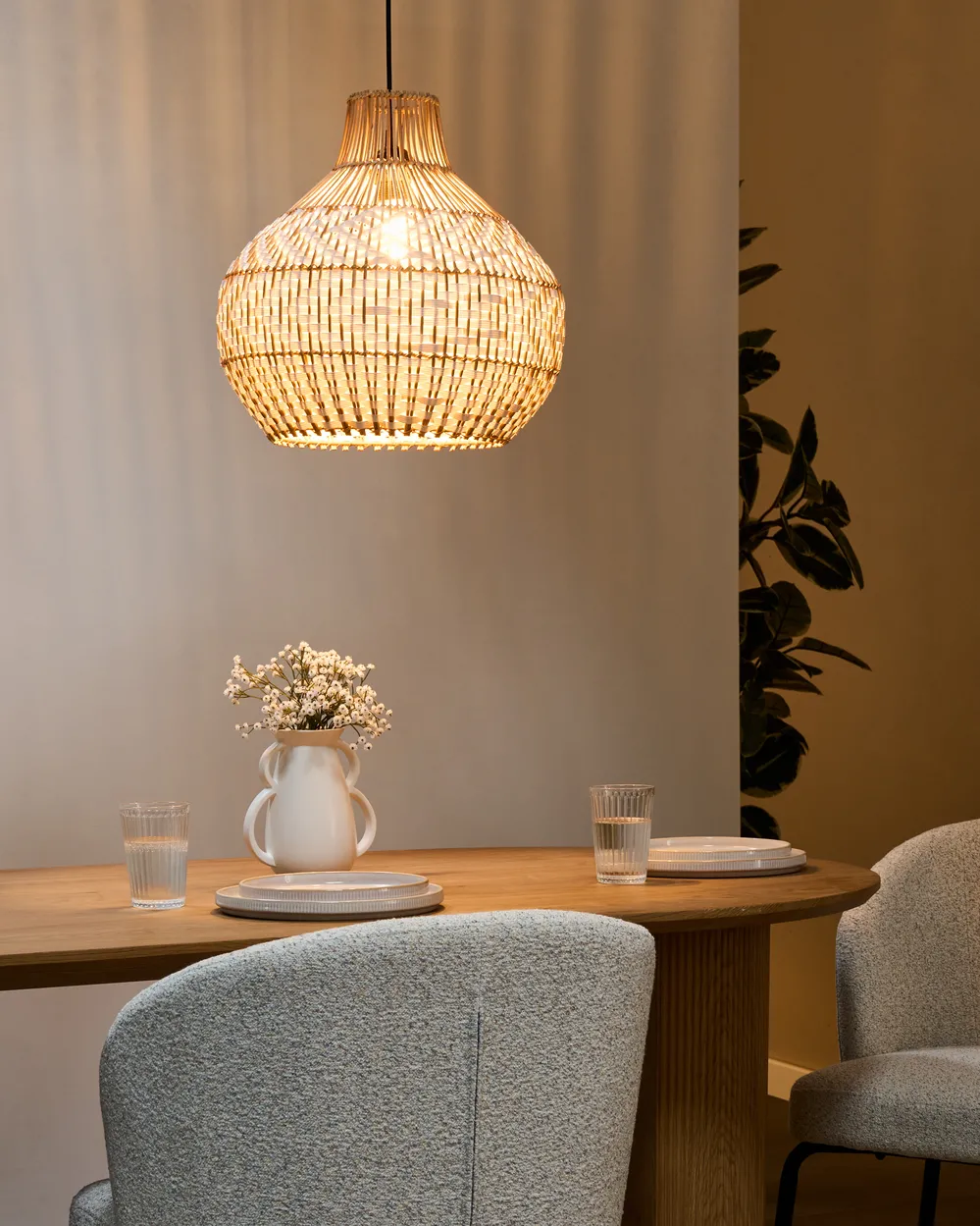 Hängeleuchte YAUCO Rattan Weiß