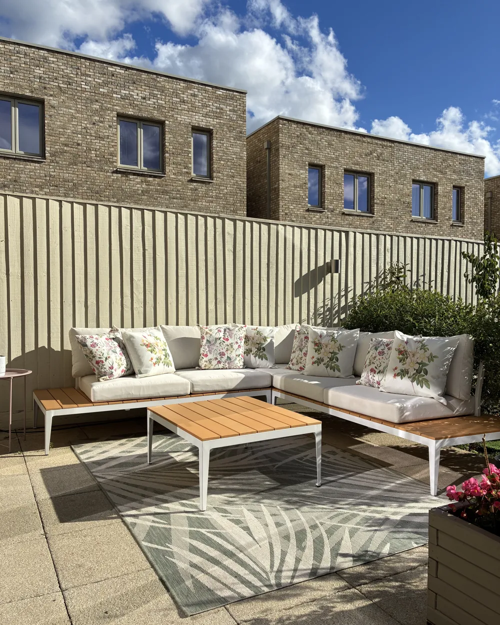 Garten Ecksofa mit Tisch 5-Sitzer POSITANO Cremeweiß_1020521
