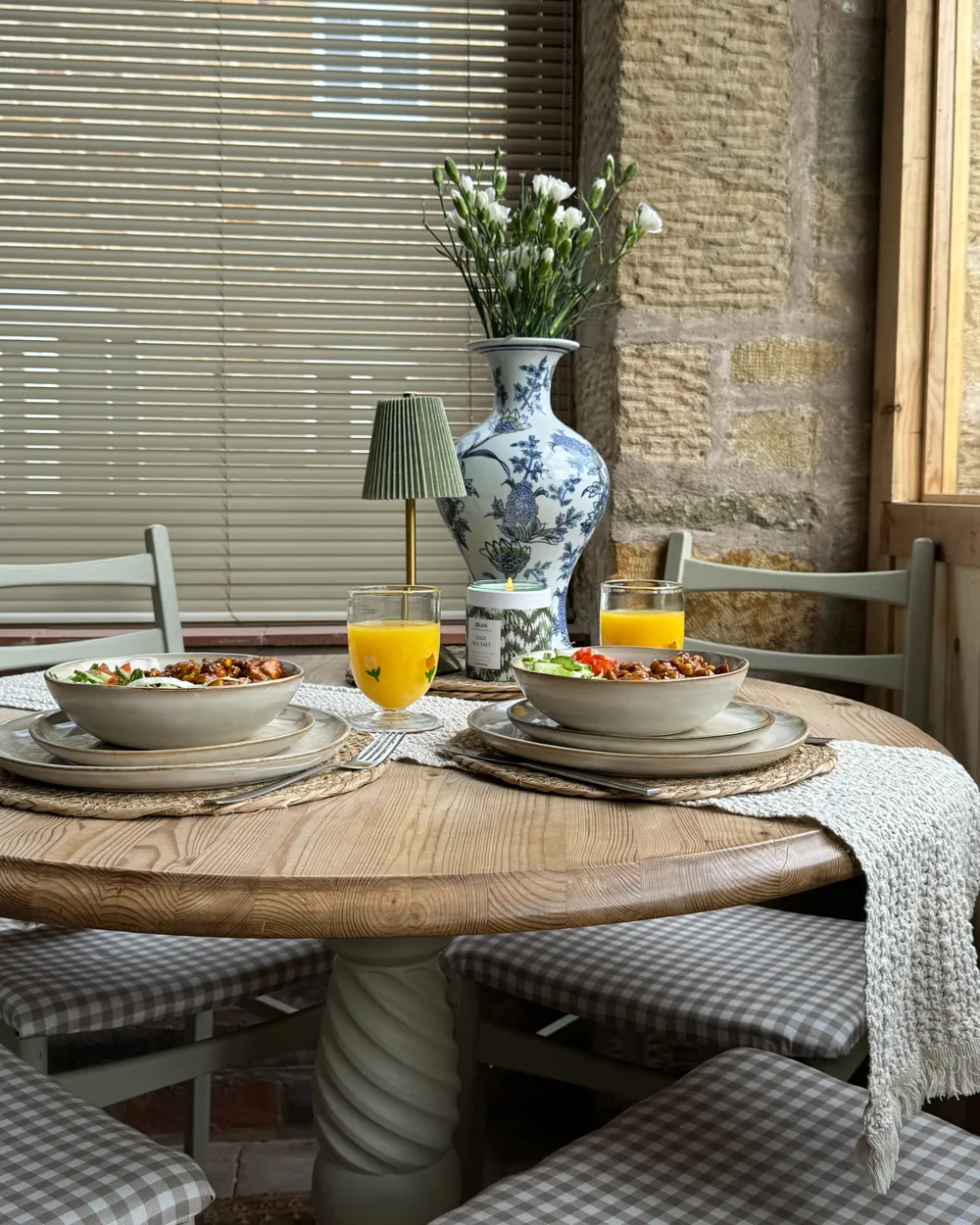 E-far Set Di Stoviglie In Gres Porcellanato 24 Pezzi Per 8 Persone - Piatti Piani 27cm, Dessert 20cm, Ciotole 14cm, Smalto Reattivo Beige Sabbia, Microonde E Lavastoviglie