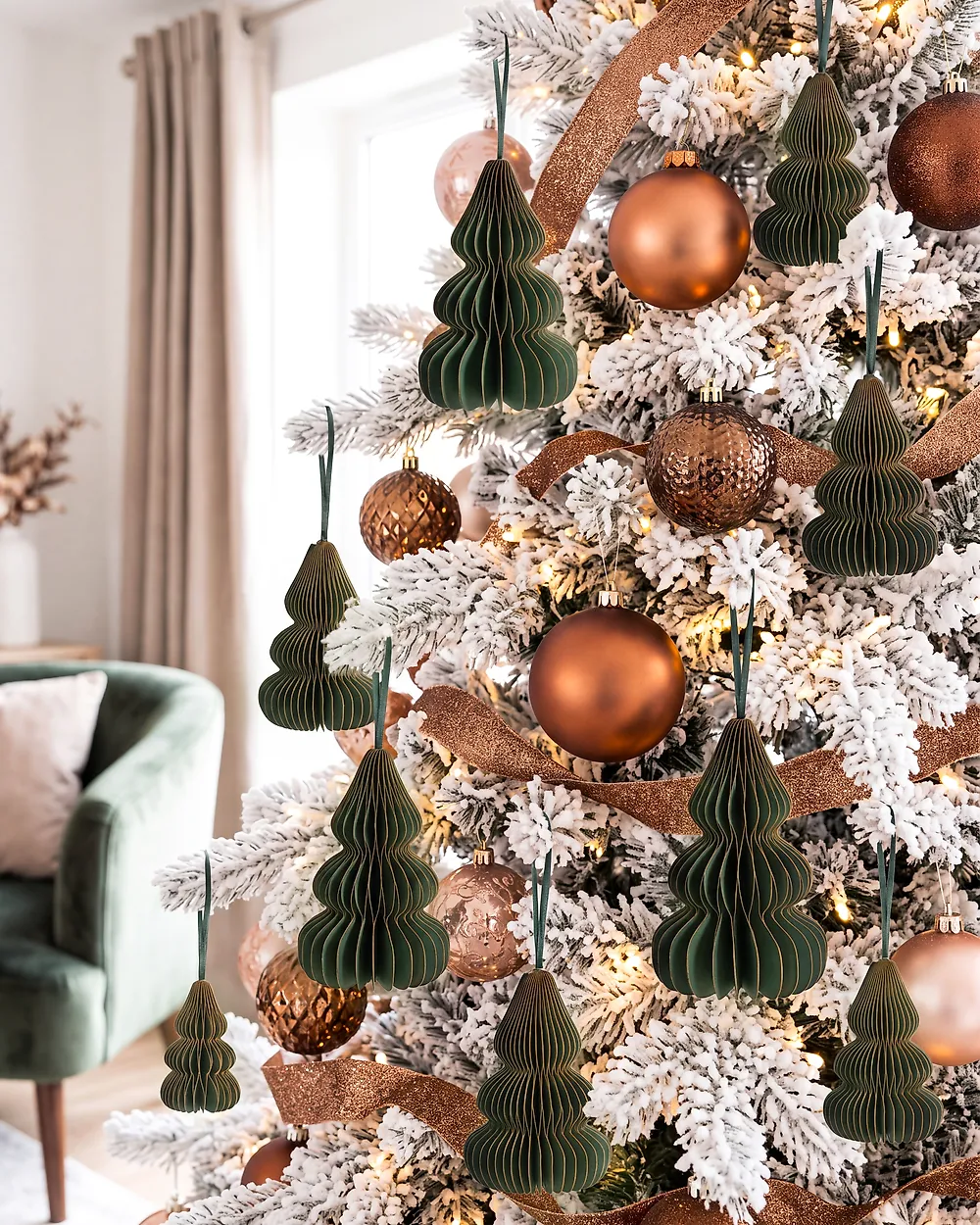 Set of 19 Christmas Tree Ornaments ORKLA Paper Green_1188382