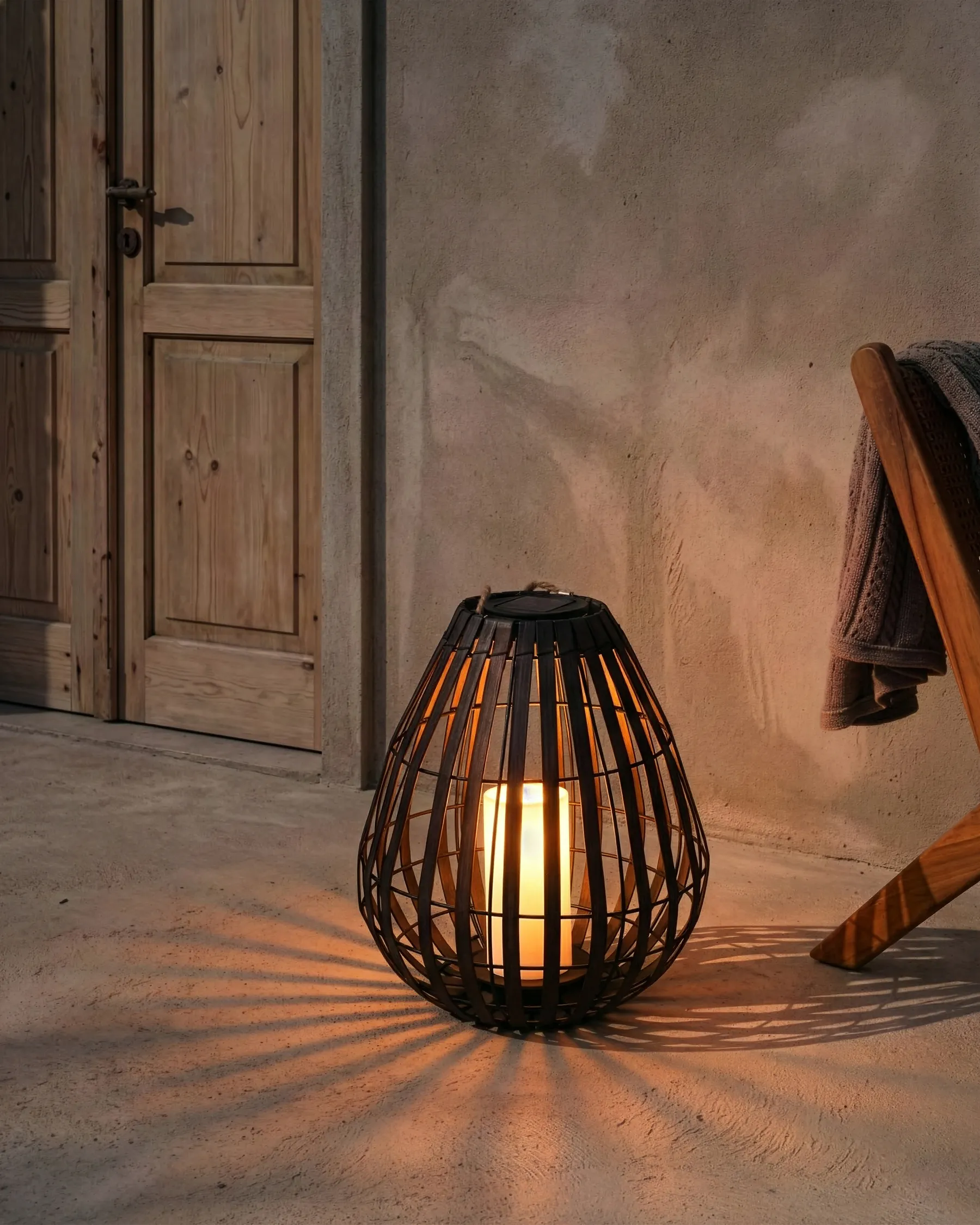 Solar Powered Lantern LUFUPA 61 cm Dark Brown_1042478