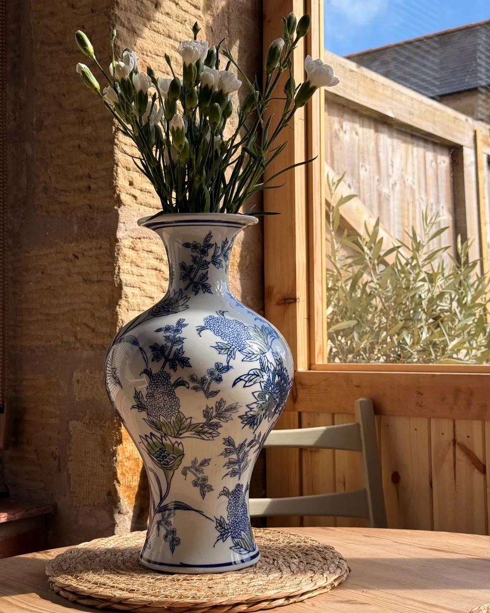 Blumenvase BERGA 36 cm Porzellan Weiß / Blau