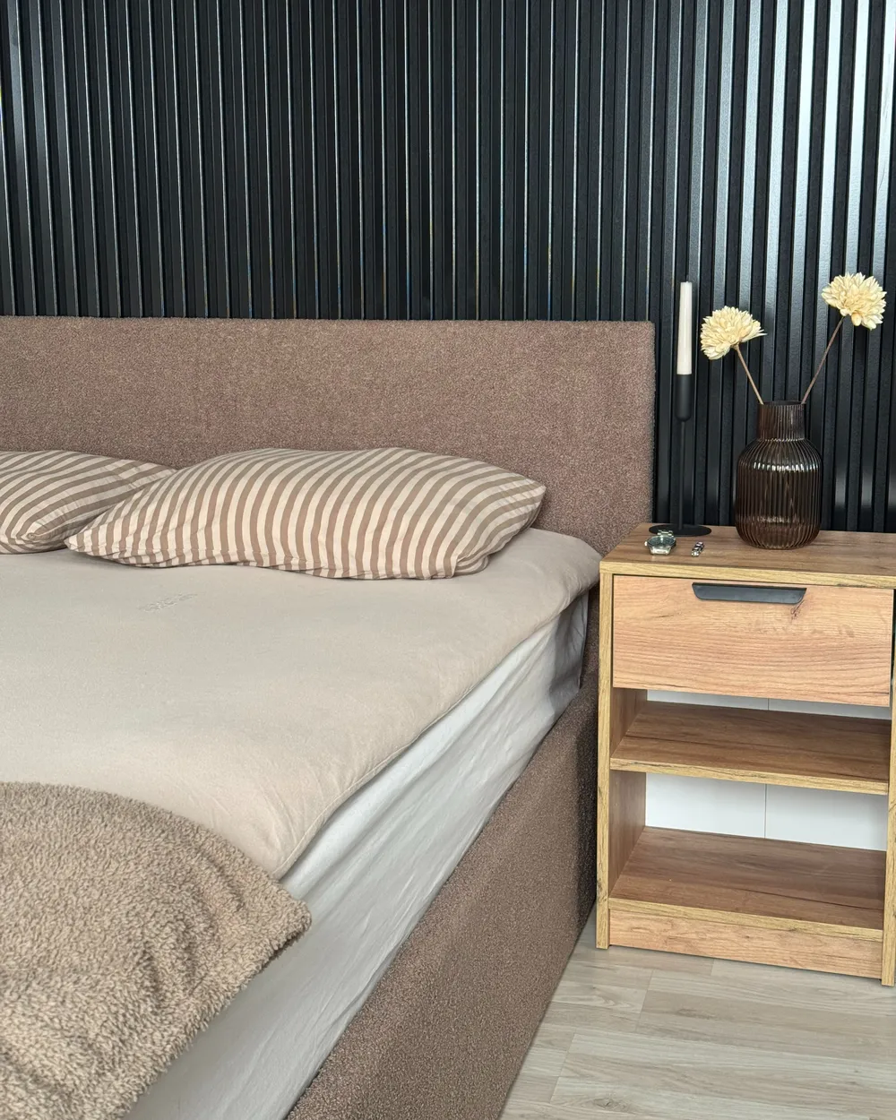 Bett mit Stauraum ORBEY Bouclé Braun 140 x 200 cm_983564
