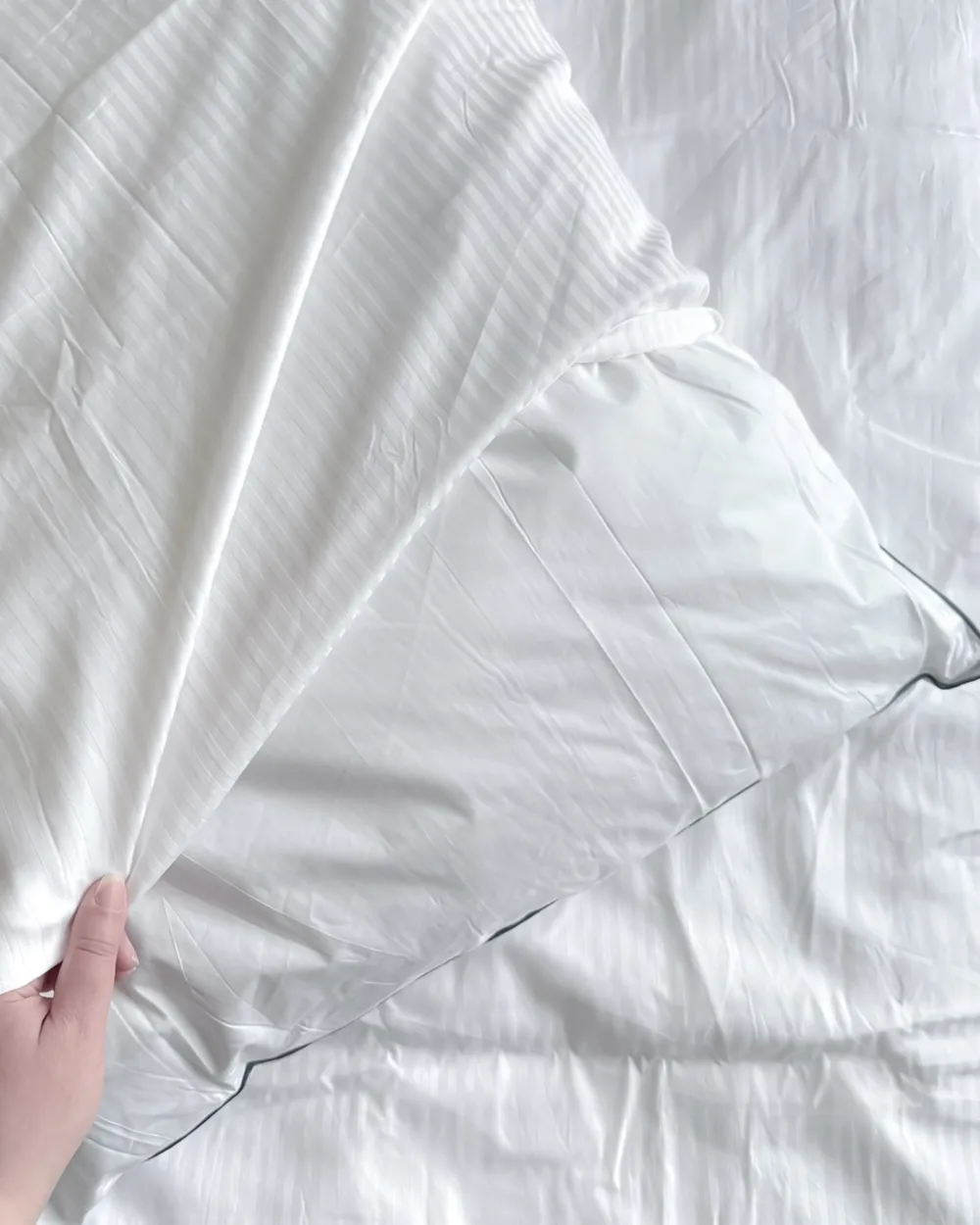 Bed Pillow PELISTER Low 40 x 80 cm Microfibre White_977782