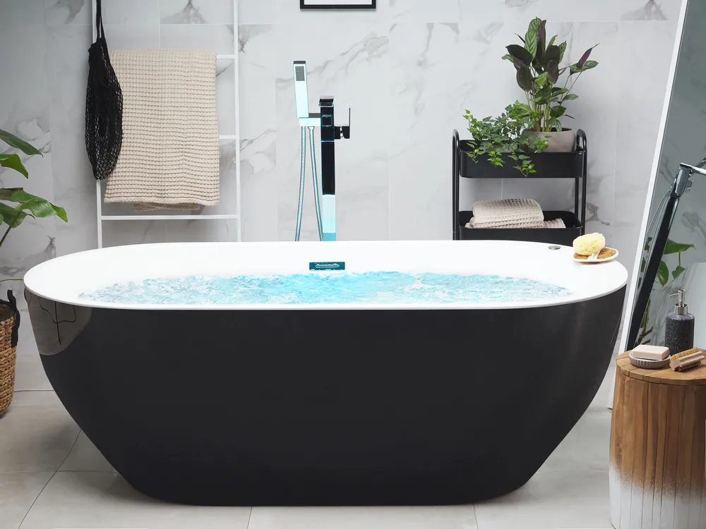 Freistehende Whirlwanne mit LED NEVIS 170 x 80 cm Schwarz