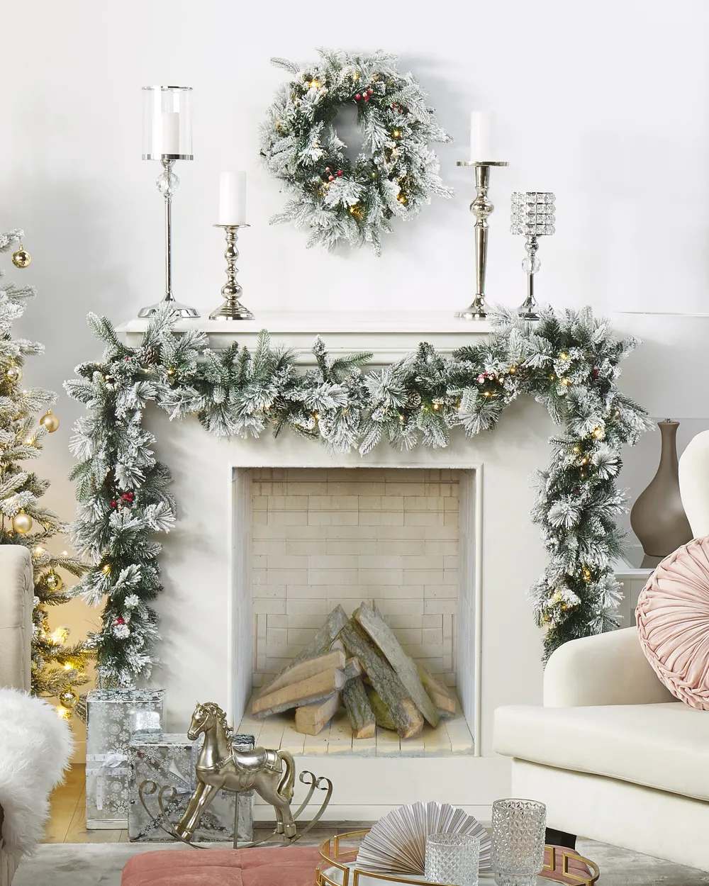 Schneebedeckter Weihnachtskranz LED WHITEHORN 55 cm Weiß