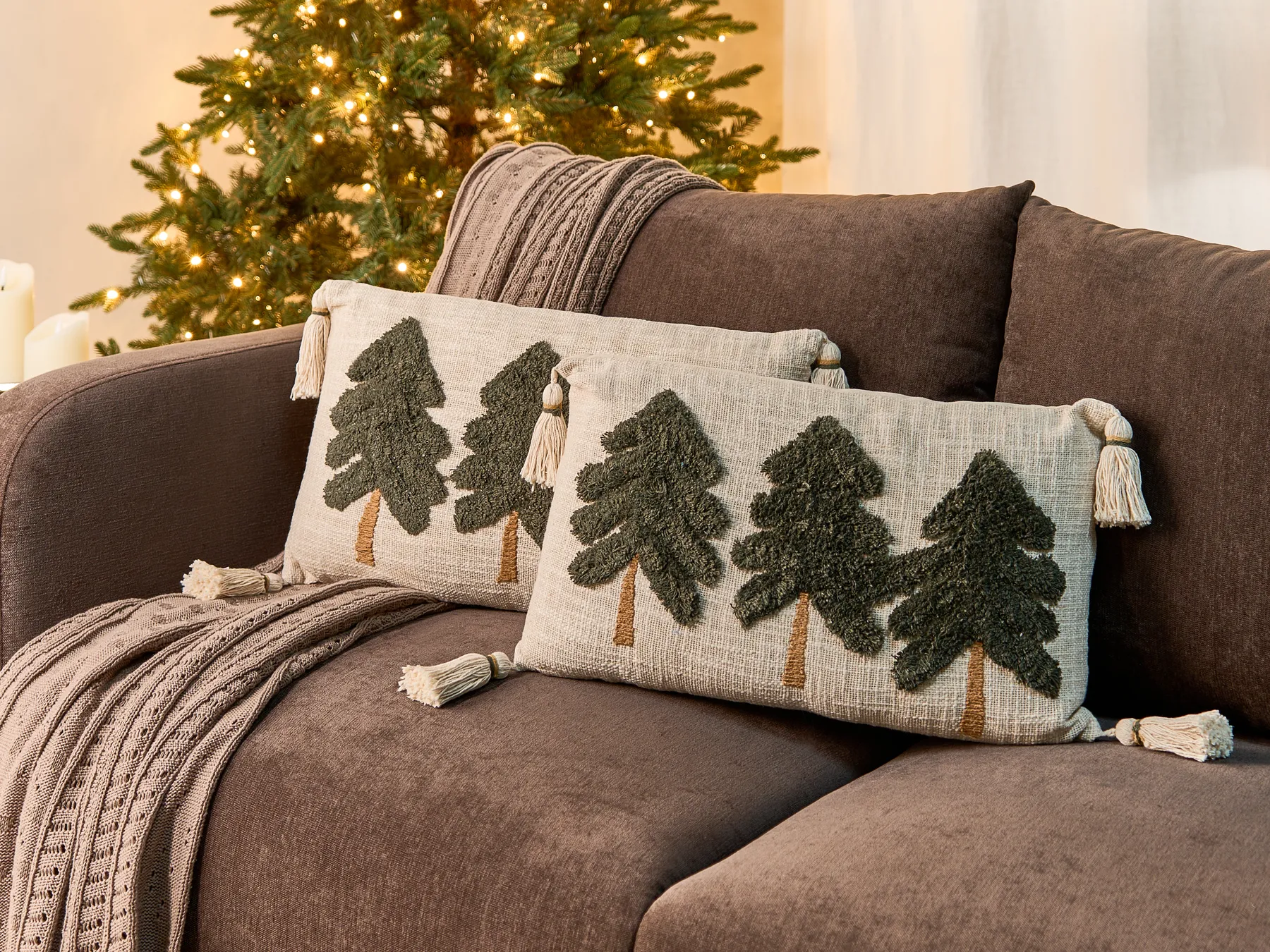 Set of 2 Decorative Cushions FAGRAEA 30 x 50 cm Cotton Light Beige Christmas Motif_1029982