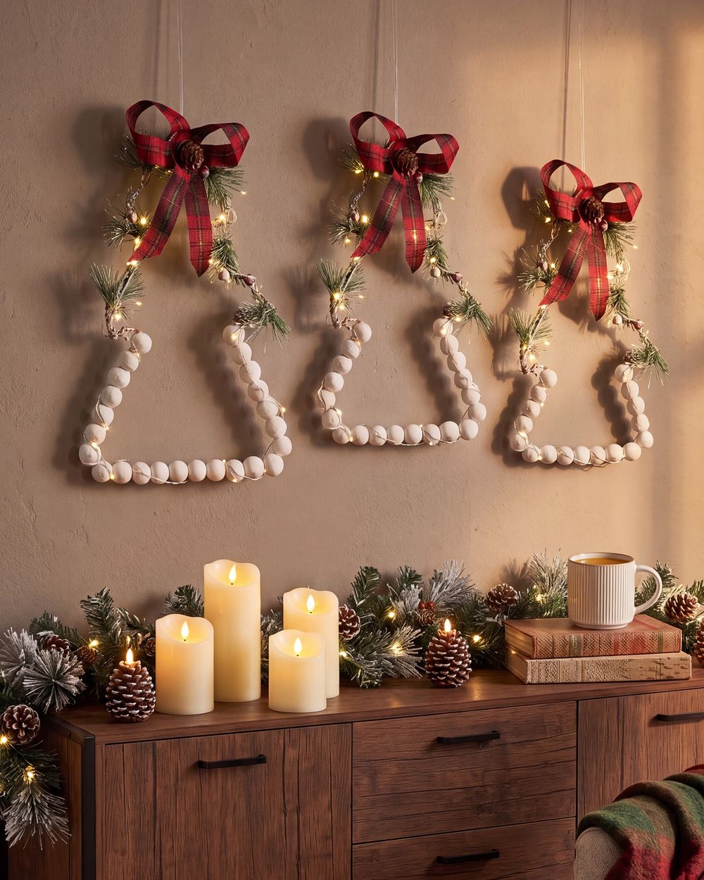 Set of 3 Christmas Decorations LED KYVESI 20/25/30 cm Christmas Tree White