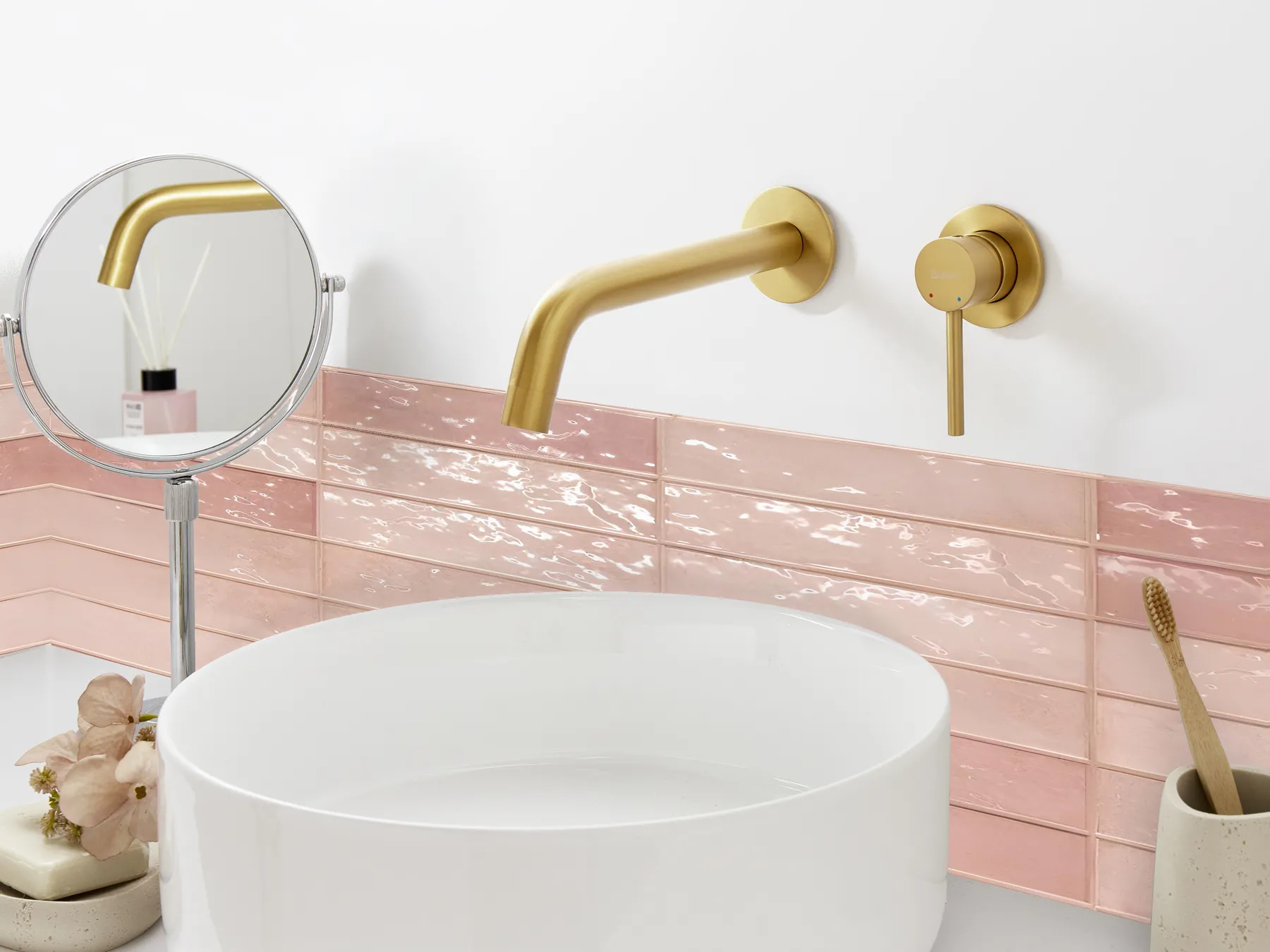 Wall Mounted Basin Mixer Tap TRAFUL Brass Gold_996073
