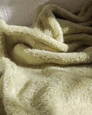 Kuscheldecke NAMDU 125 x 150 cm Olivgrün_1022593