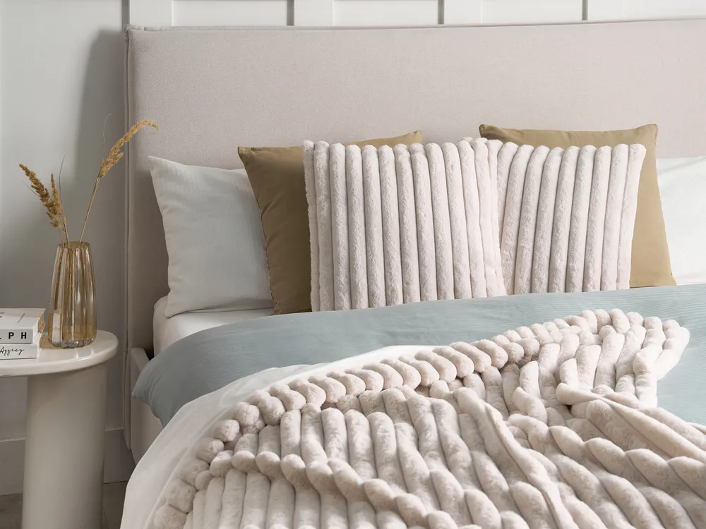 Dekokissen 2er Set RAKYA 45 x 45 cm Webpelz Hellbeige Streifenmuster