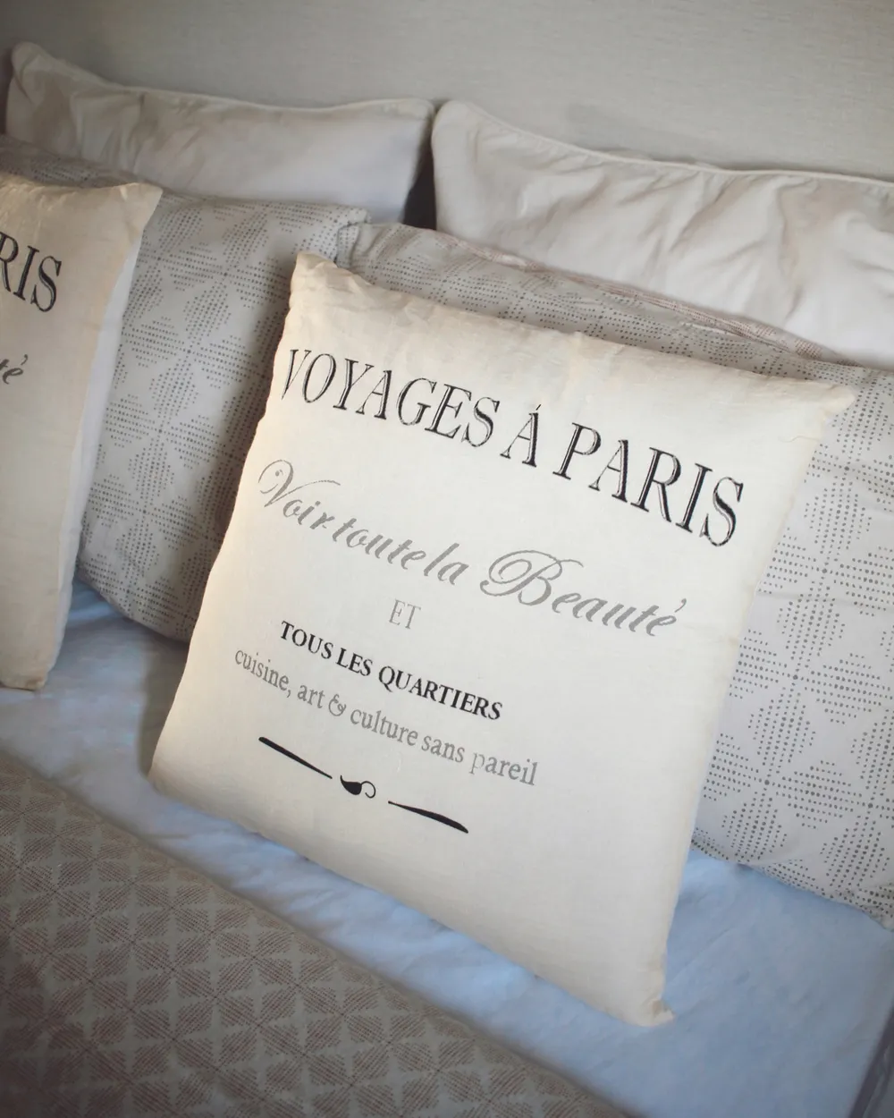 Set of 2 Decorative Cushions MINDALA 50 x 50 cm Linen Off-White Text_980283