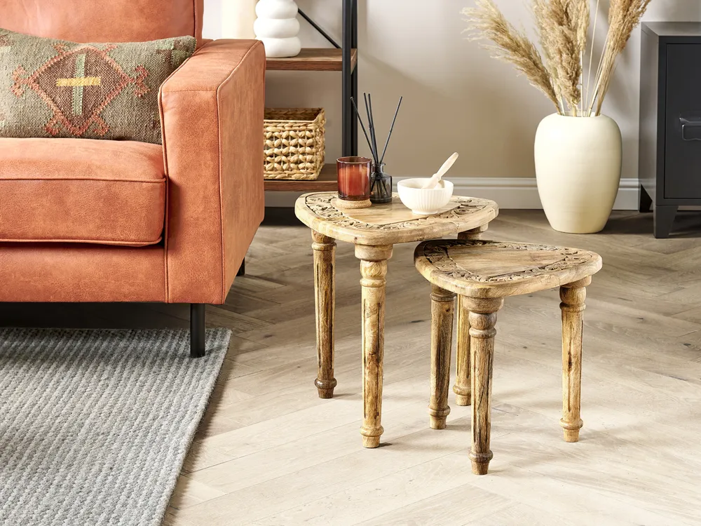 Set di 2 tavolini rotondi in legno massiccio di mango, marrone | Maisons du Monde Set di 2 tavolini rotondi in legno massiccio di mango, marrone | Maisons du Monde