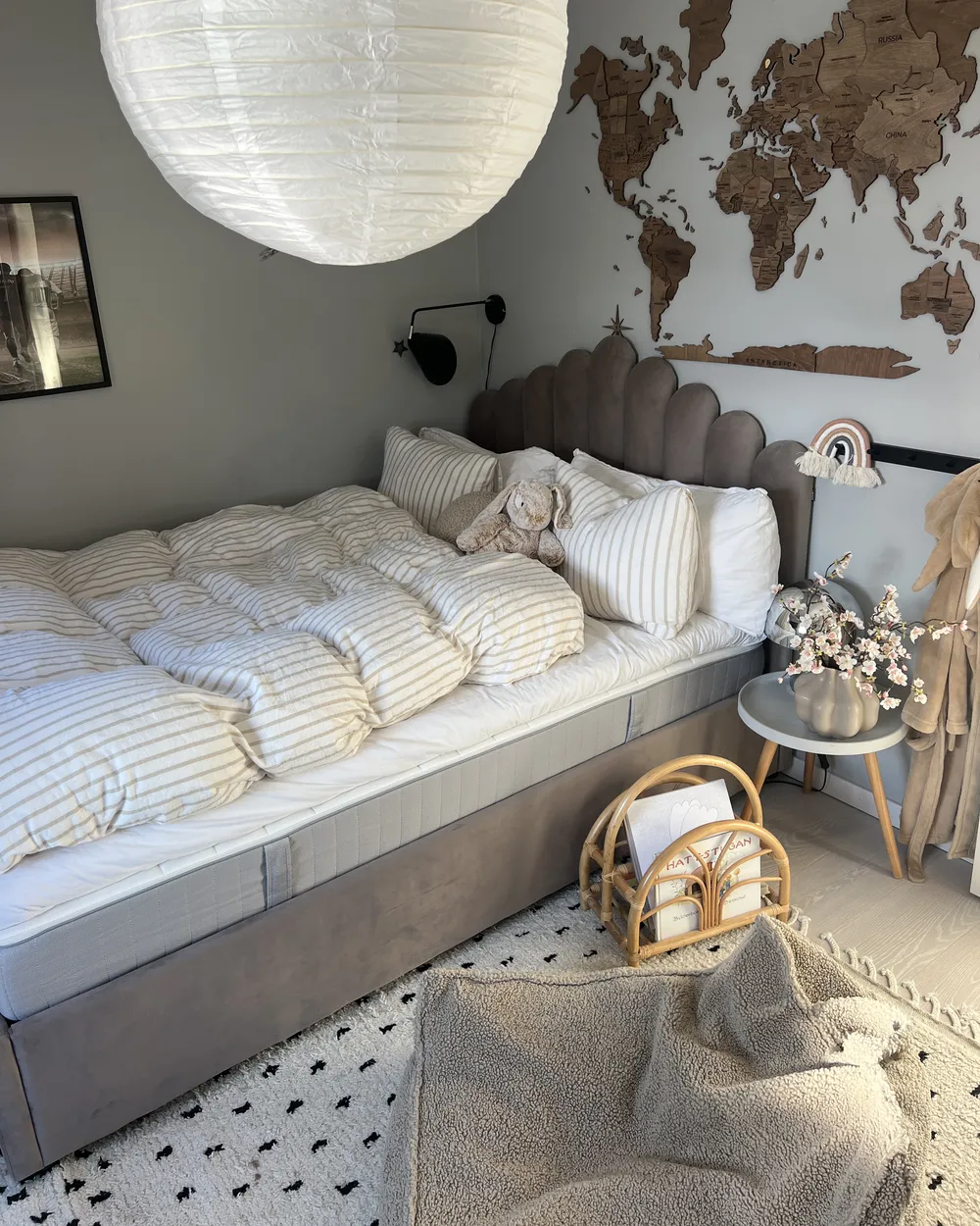 Bett mit Stauraum VINCENNES Samtstoff Taupe 180 x 200 cm_942802